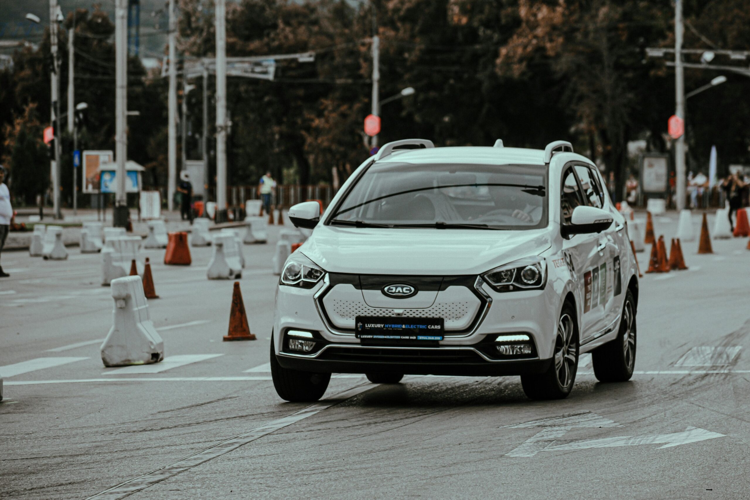 How to Test Drive a Car the Right Way