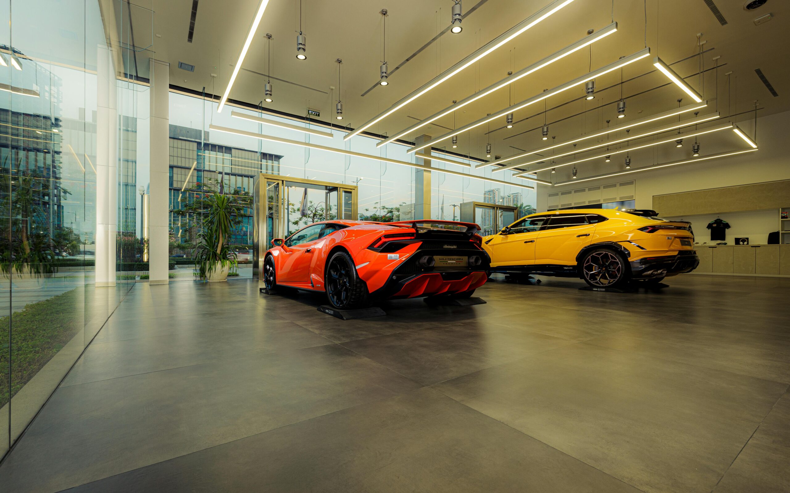 Car Buying Red Flags: 9 Signs the Dealer is Taking Advantage of You